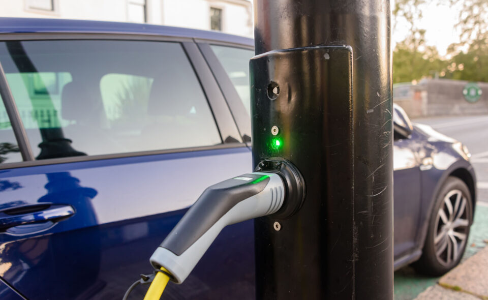 ev in-column charger